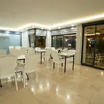 Opera 4*