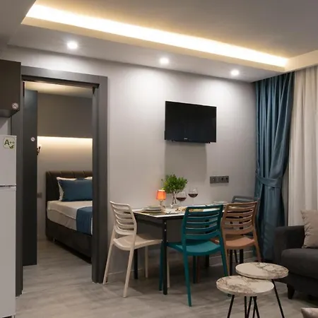 Opera Aparthotel 3*