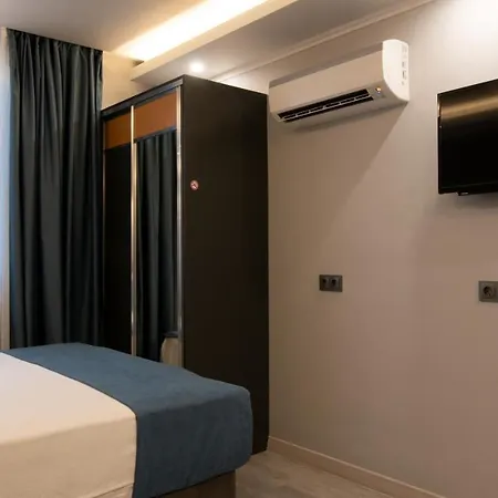 Opera Aparthotel