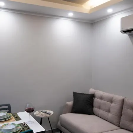 Opera Aparthotel 3*