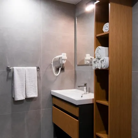Opera Aparthotel 3*